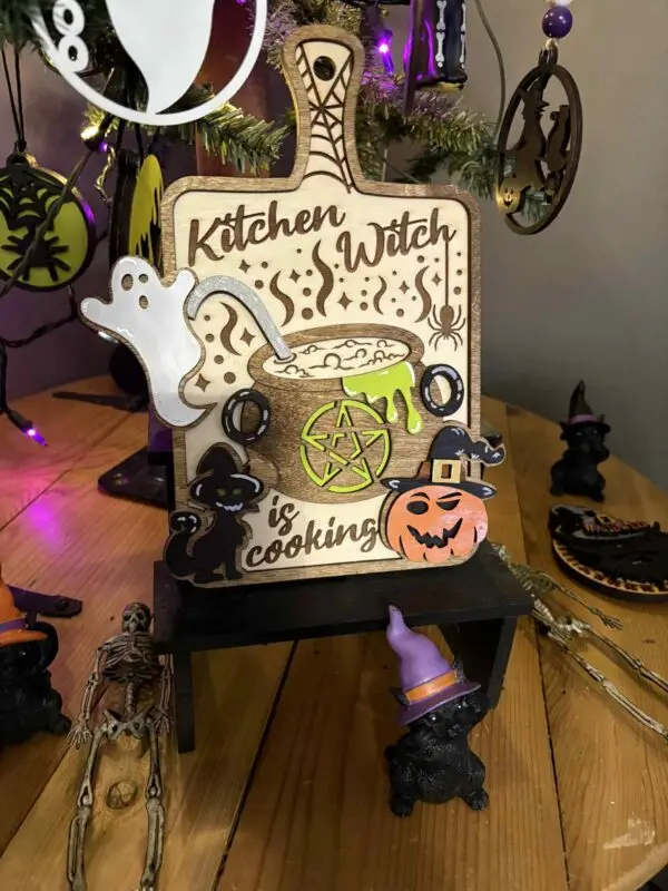Kitchen witch cutting board - Image 3