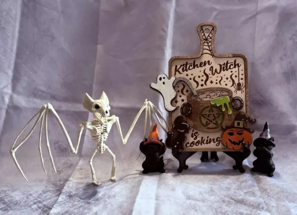 Kitchen witch cutting board - Image 6