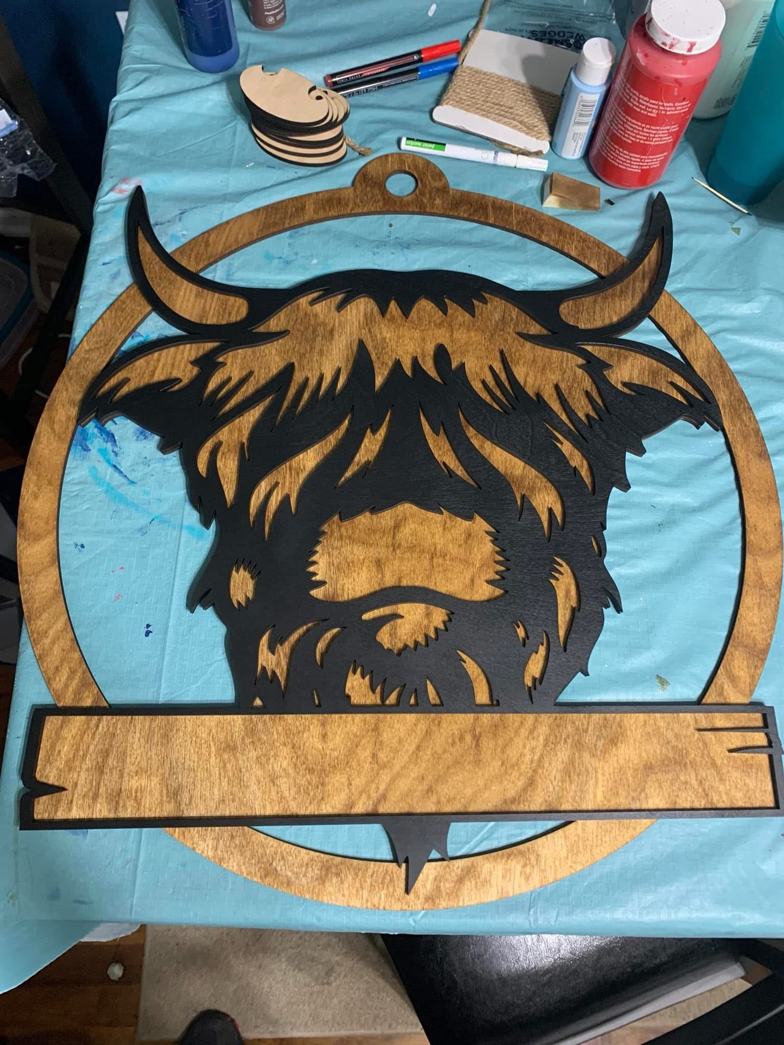 Customizable Highland cow door hanger - Image 5
